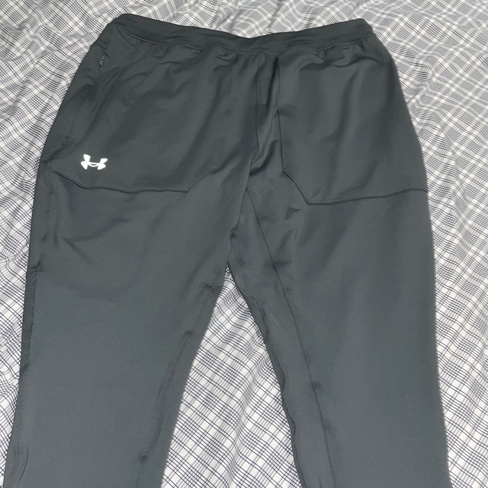 Brand new mens UA RUSH grey sweatpants XL. Celliant fitted.  Make an offer